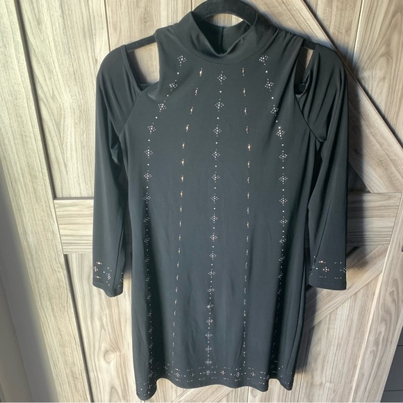 WHBM Cold Shoulder Embellished Dress - Picture 4 of 9